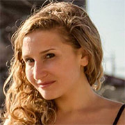 Headshot: Nicole Ohr headshot
