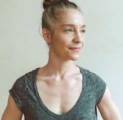 Headshot Christa Thiesing